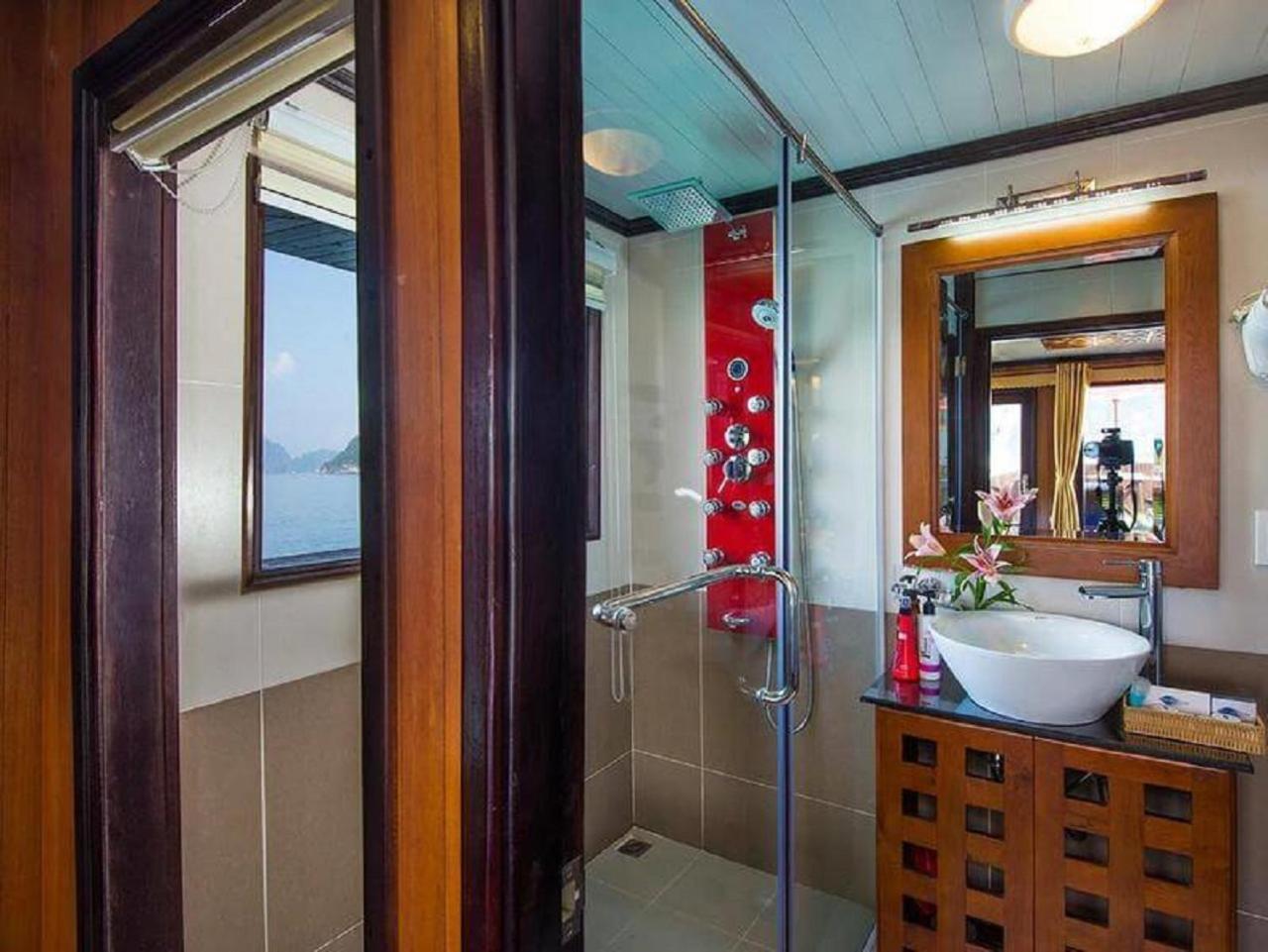 Royal Palace Cruise Ha Long Luaran gambar