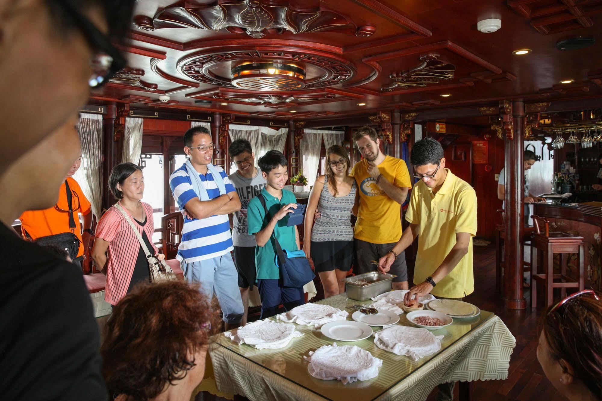 Royal Palace Cruise Ha Long Luaran gambar